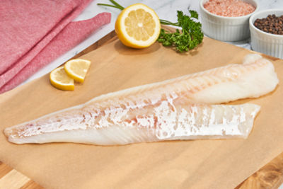 Fresh Tray Wrapped Previously Frozen Alaska Cod Fillet