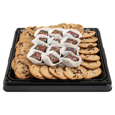 Store Baked Large Gourmet Chocolate Chunk Cookie & Brownie Platter, 88 oz