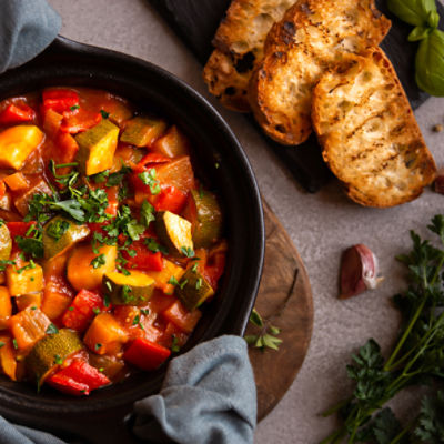 Hunt's Stewed Tomatoes With Basil, Garlic & Oregano, 14.5 oz.
