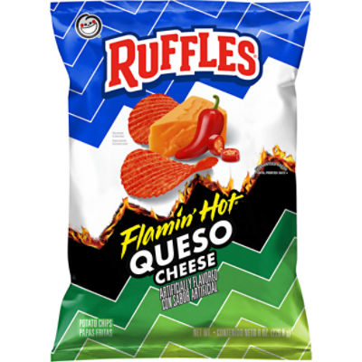 Ruffles Flamin' Hot Queso Cheese Potato Chips, 8 oz