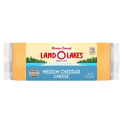 Land O'Lakes Medium Cheddar Cheese, 8 oz