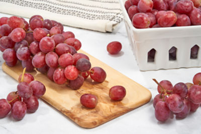 Fresh Red Globe Seedless Grapes