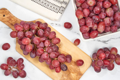 Fresh Red Globe Seedless Grapes