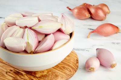 6 Zesty Substitutes For Shallots