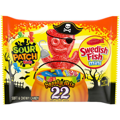 SOUR PATCH KIDS & SWEDISH FISH Mini Halloween Candy Variety Pack, 22 Trick or Treat Bags