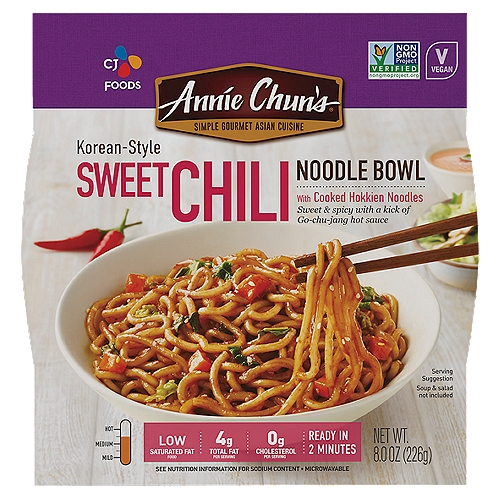 CJ Foods Annie Chun's Korean-Style Sweet Chili Noodle Bowl, 8.0 oz
You're about to experience some authentic Korean sweet heat. Go-chu-jang, a sweet- hot-salty traditional Korean sauce, blends perfectly with tender Hokkein noodles, bok choy, carrots, cabbage and sesame seeds to create this Korean-style bowl full of flavor. It's an easy way to fire up your taste buds and sweeten up your day.