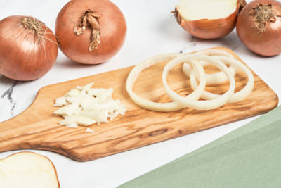 Wholesome Pantry Organic Yellow Onions, 3 lb bag