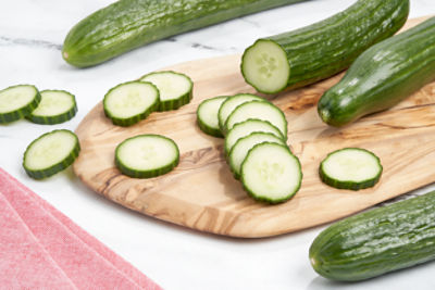 Fresh Seedless Cucumbers, 3 ct