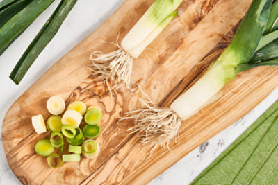 Fresh Organic Leeks, bunch