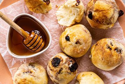 Air Fryer Cinnamon Raisin Honey Bagel Bites