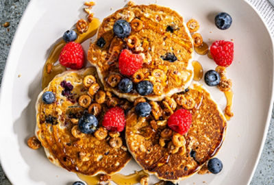 Berry Oat Crunch Pancakes