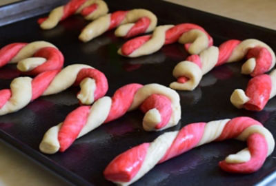 CandyCaneDogTreats.jpg