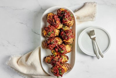 Chili With Hasselback Potatoes