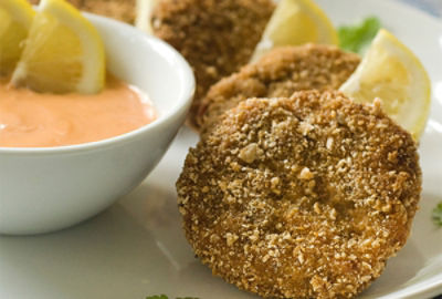 Crab Cakes with Creamy Cocktail Sauce