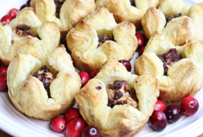 Cranberry and Cinnamon Goat Cheese Tartlets