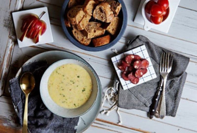 Fondue with Havarti, White Wine, and Tarragon