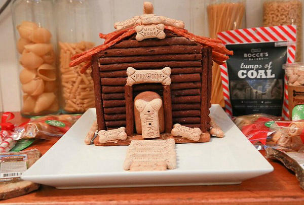 Gingerbread Doghouse