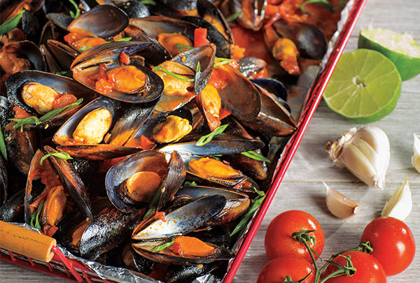 Grilled Foil Packet Chipotle Tomato Mussels