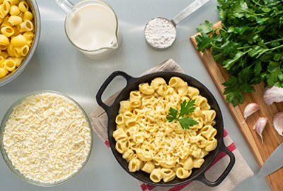 Ooey-Gooey Vegan Mac-N-Cheese