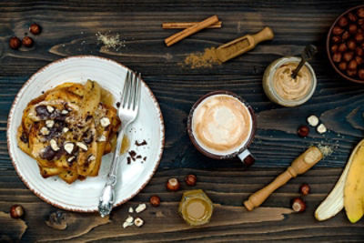 PANETTONE FRENCH TOAST WITH CARAMELIZED BANANAS AND CHOCOLATE HAZELNUT DRIZZLE