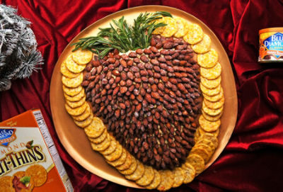 Pinecone Cheeseball