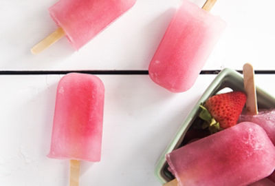 StrawberryLemonadePopsicles.jpg