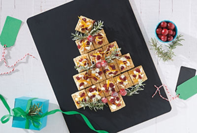 TRISCUIT Orange, Cranberry and Goat Cheese Tree