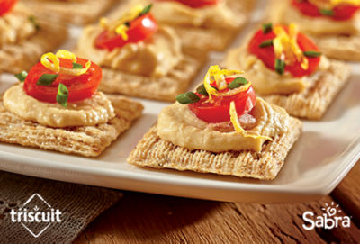 TRISCUIT Tomato Chive and Hummus Topper