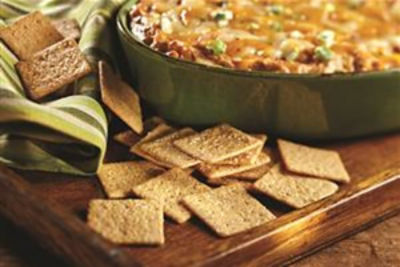 WHEAT THINS BBQ Chicken Dip